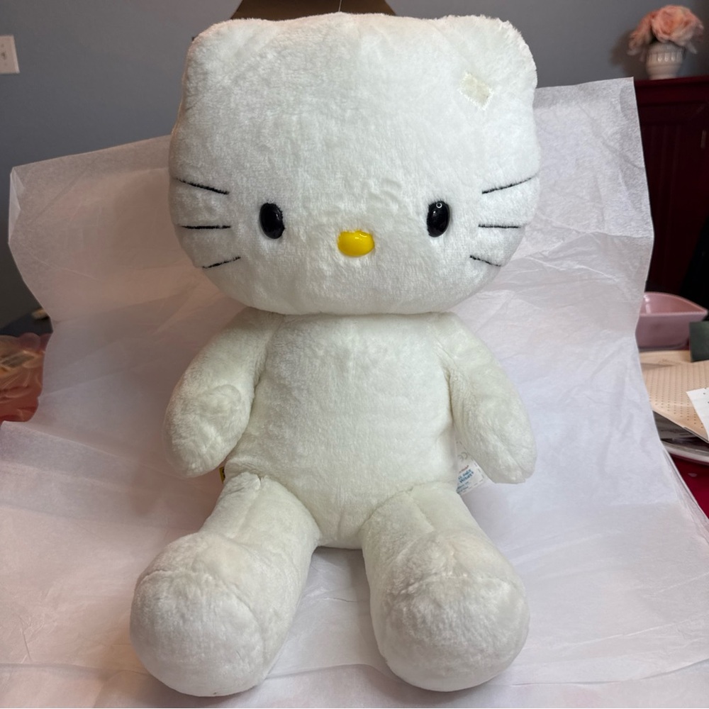 18 inch Build-A-Bear White Plush Kitty with Black Whiskers and Yellow Nose